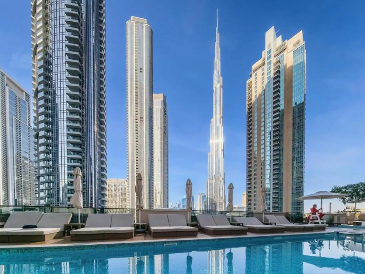 Downtown 2 Bed With Poolside Burj Khalifa View Apartment Dubai