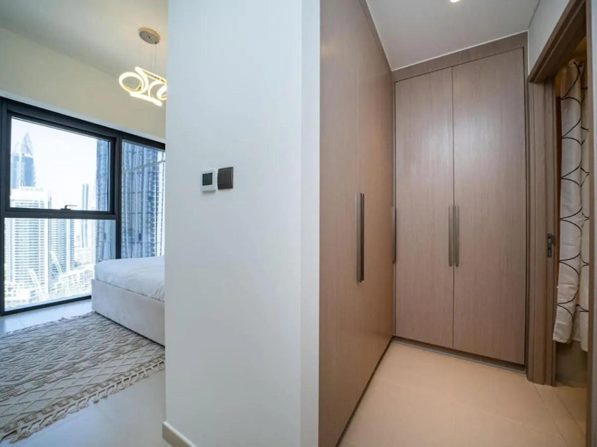Downtown 2 Bed With Poolside Burj Khalifa View Appartement Dubai