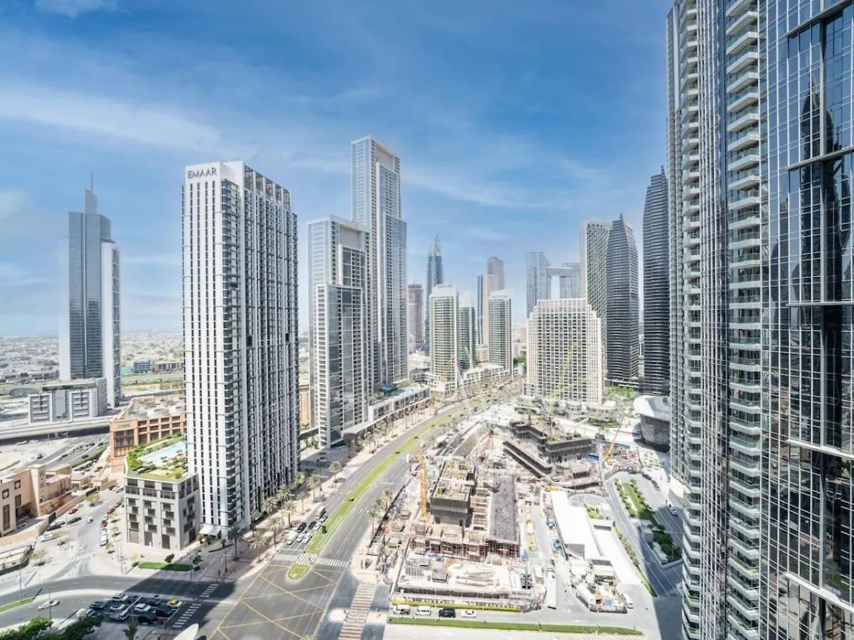 Downtown 2 Bed With Poolside Burj Khalifa View Apartment Dubai